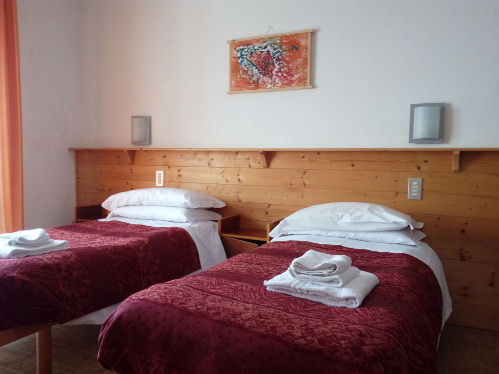 camera doppia - i due laghi hotel
