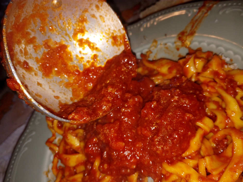 tagliattele al ragù - due laghi hotel
