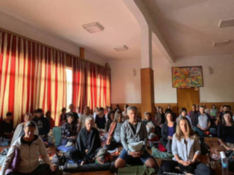 pratiche gruppi di formazione nella sala interna -i due laghi hotel