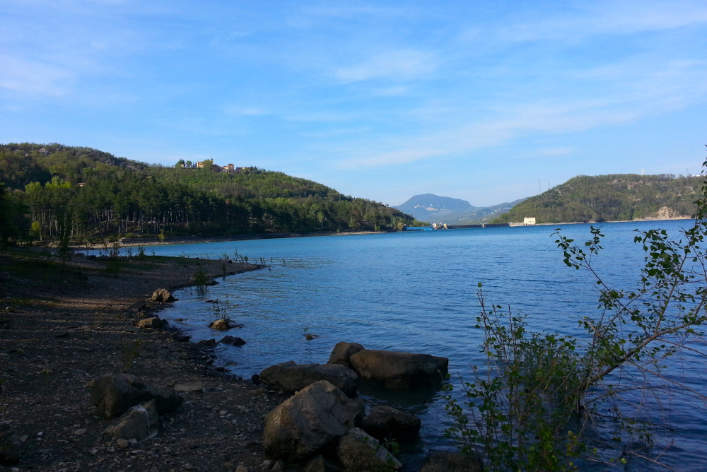 lago di Suviana - appennino bolognese